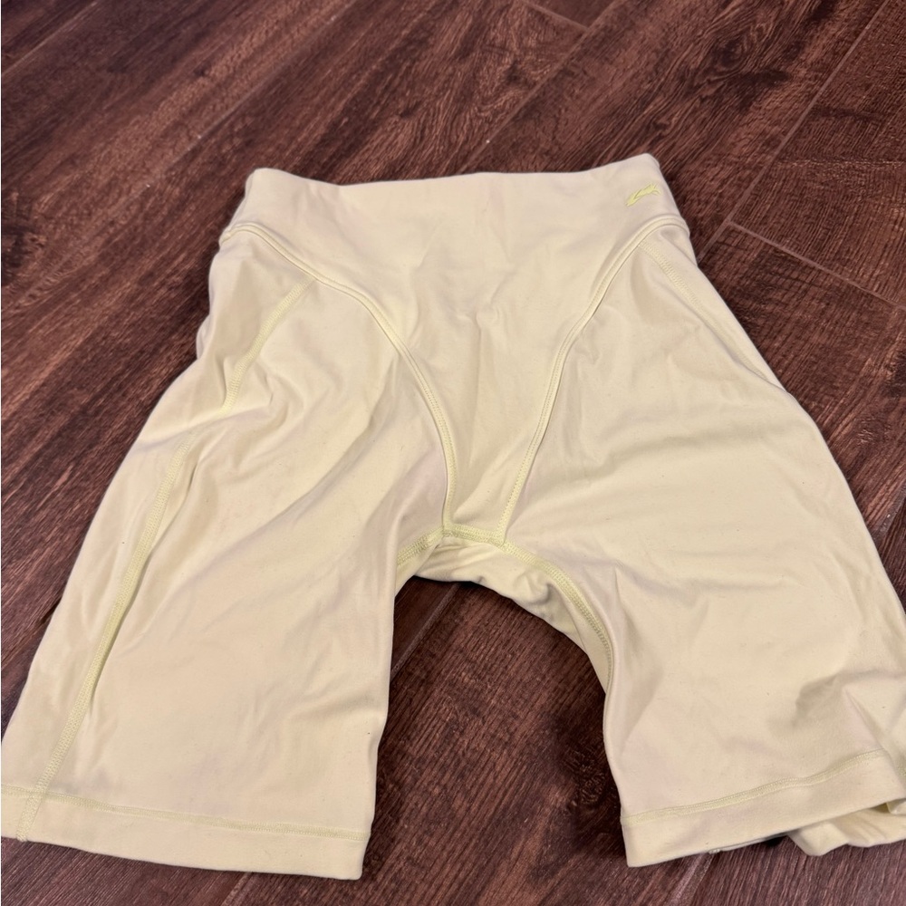 Alphalete Parker shorts in solar